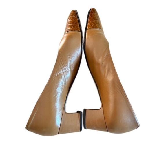 Y2K Rangoni Firenze Tan Leather Cap-Toe Pumps – 8.5B - Picture 8 of 13